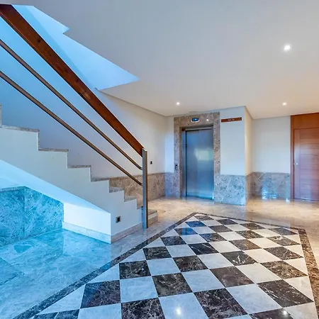 In Bellagio Luxury Complex For Rent Alquiler Vacacional 贝纳尔马德纳