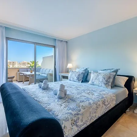 In Bellagio Luxury Complex For Rent Alquiler Vacacional 贝纳尔马德纳